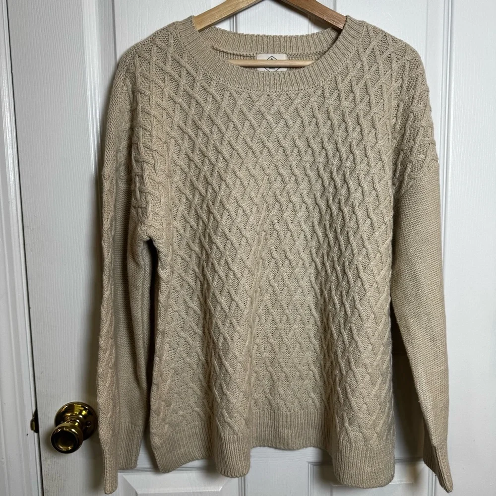 St. John’s Bay XL Cream Cable Knit Crewneck Sweater Oatmeal Cozy Soft Classic